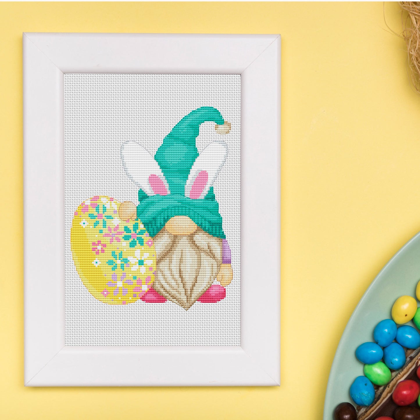 Easter gnome, Cross stitch pattern