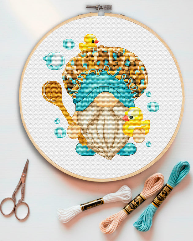 Counted cross stitch pattern - Gnome in the bathtub